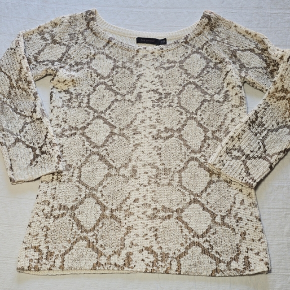 The Limited Women Gold Foil Snakeskin Animal Print Knit Sweater 3/4 Sleeve - Picture 2 of 10